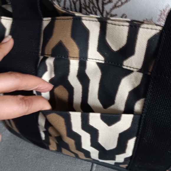 Tory Burch Lrg Canvas Tote Bag EUC - Picture 4 of 12